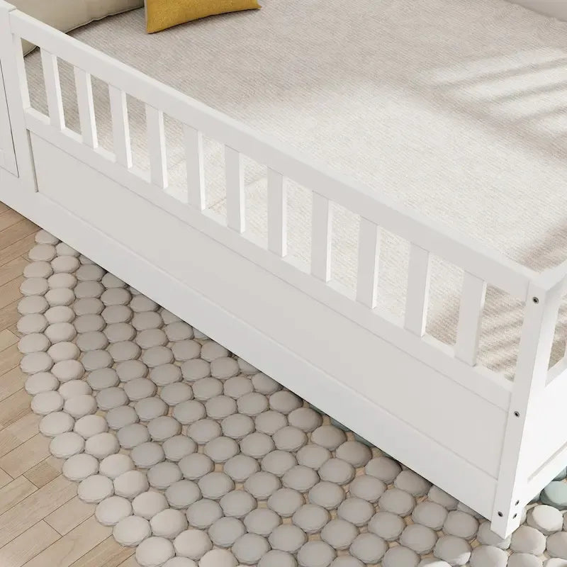 Montessori wooden children's floor bed with Support slat