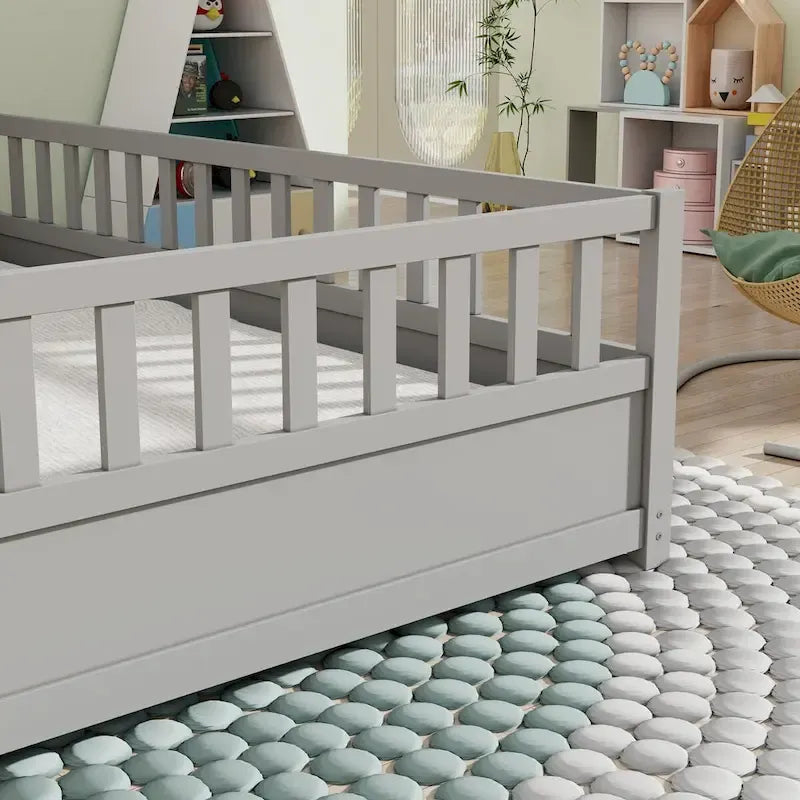 Montessori wooden children's floor bed with Support slat