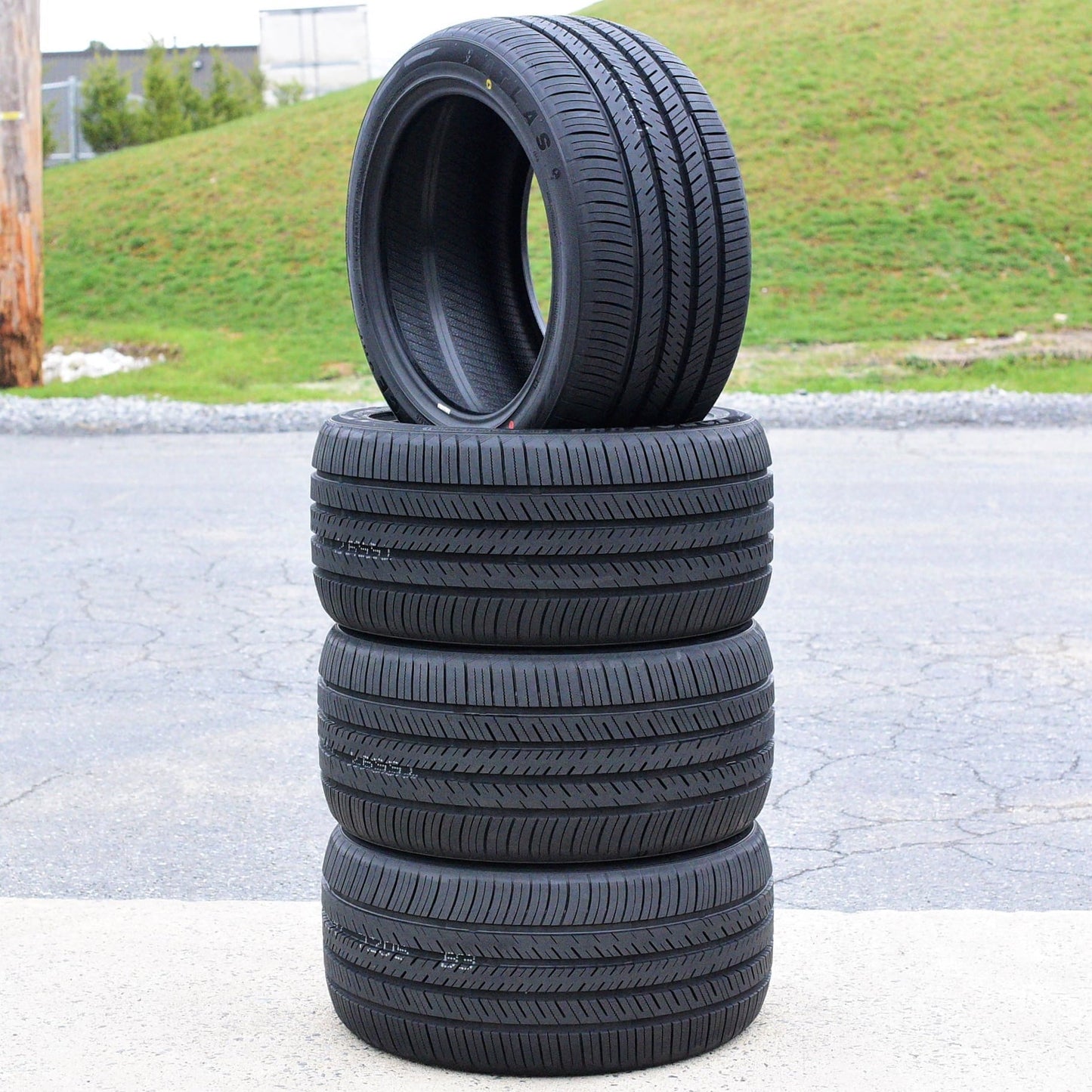 A pair of 2 (2)265/35R20 99Y XL high performance all-season tires fit: 2015-23 Ford Mustang EcoBoost Premium, 2012-13 Audi A7 Quattro Base